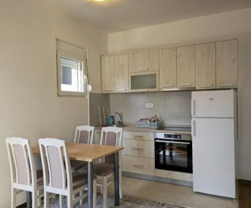 Izdavanje, jednosoban stan, 48m², City Kej, Podgorica
