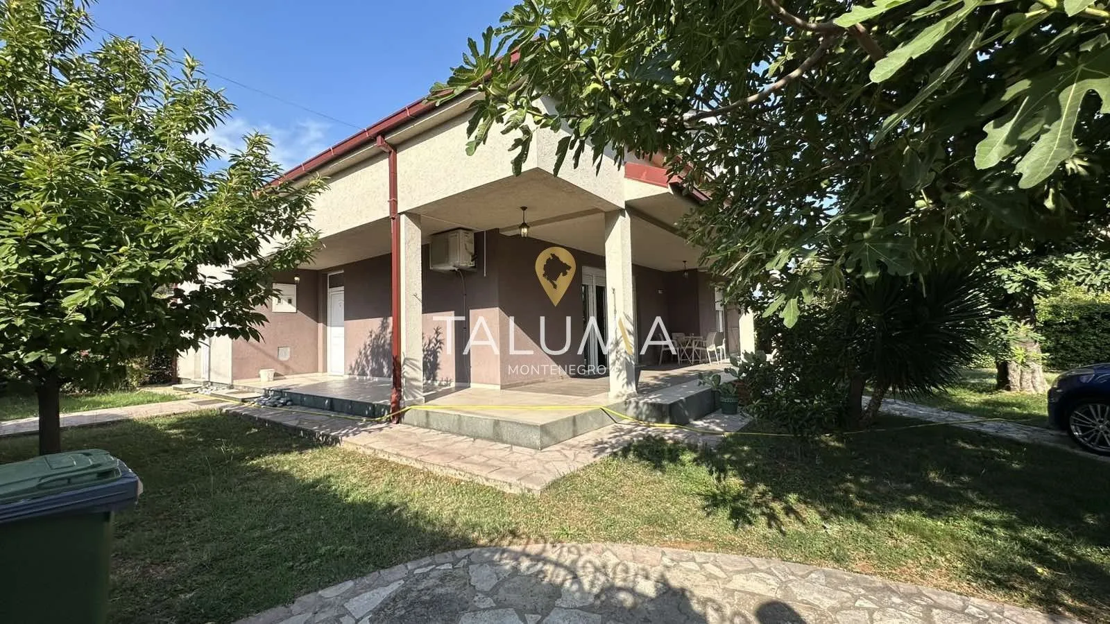 Prodaja, kuća, 200m², Tološi, Podgorica