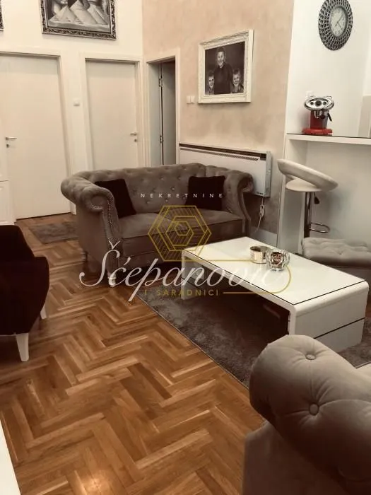 Prodaja, trosoban stan, 91m², Socijalno, Novi Sad Sve Podlokacije