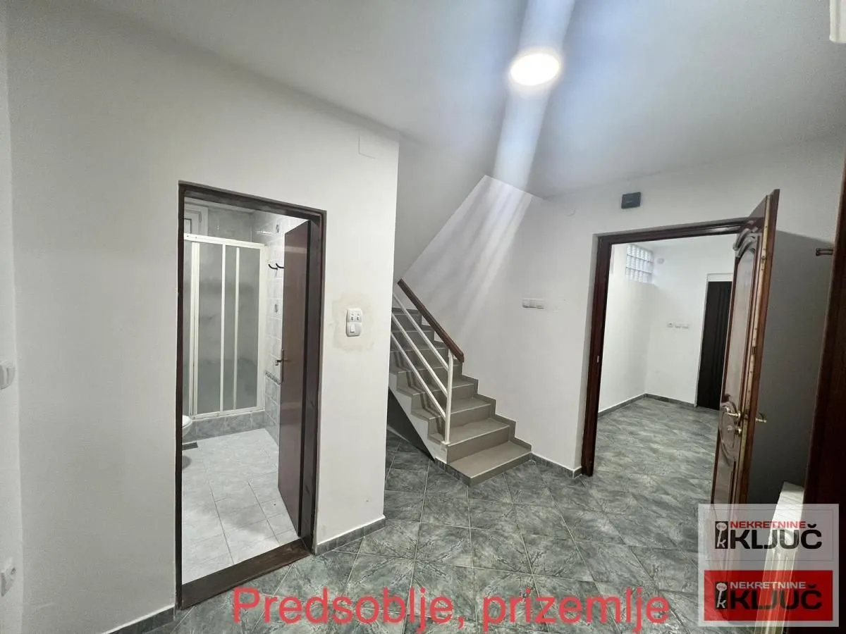 Izdavanje, kuća, 227m², Tatarsko brdo, Petrovaradin
