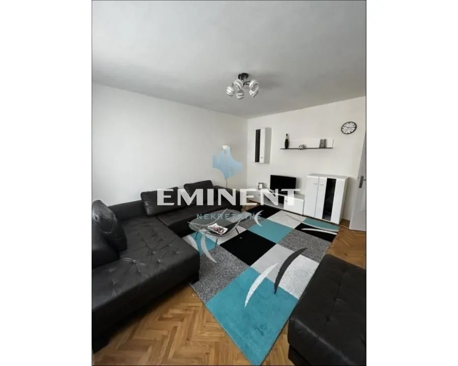 Izdavanje, dvosoban stan, 45m², Vračar Sve Podlokacije, Beograd