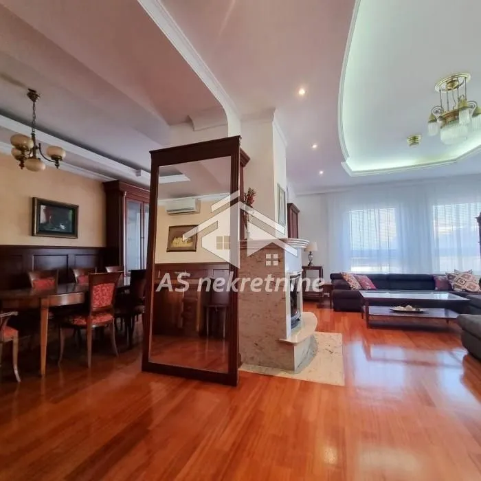 Rent, three bedroom apartment, 120m², Stari Grad, Beograd