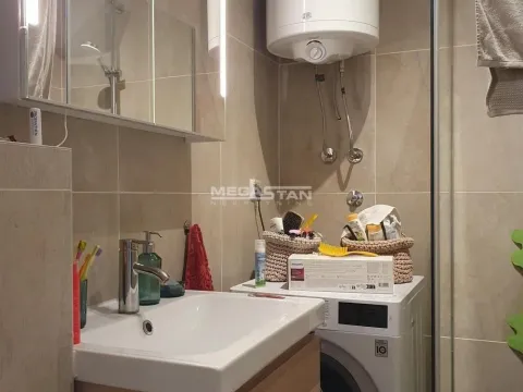 Prodaja, trosoban stan, 75m², Uciteljsko Naselje, Zvezdara Sve Podlokacije - image 7