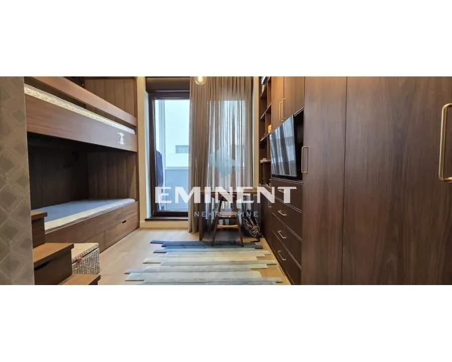 Sale, four bedroom apartment, 120m², Savski Venac, Beograd