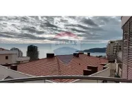 Rent, two bedroom apartment, 109m², Bečići, Budva - image 17