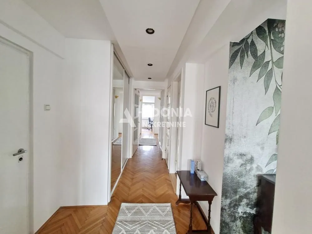 Rent, four bedroom apartment, 125m², Savski Venac, Beograd
