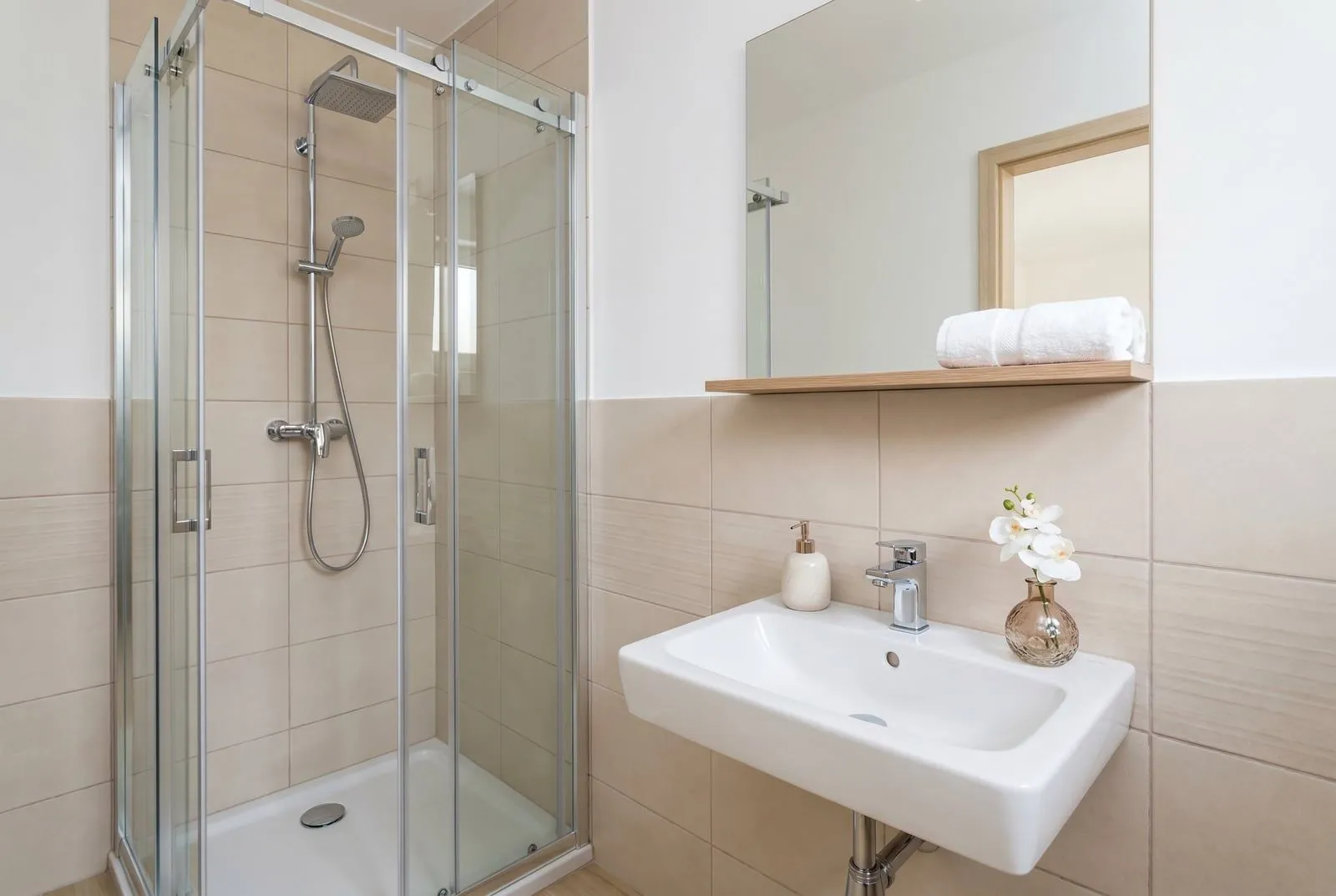 Prodaja, dvosoban stan, 44m², Budva, Crna Gora