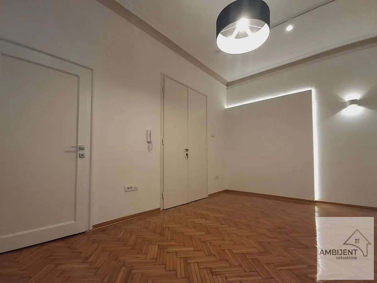 Rent, office space, 83m², Vračar Hram, Vračar Sve Podlokacije