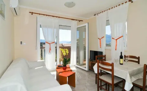 Izdavanje, jednosoban stan, 50m², Seljanovo, Tivat - image 9