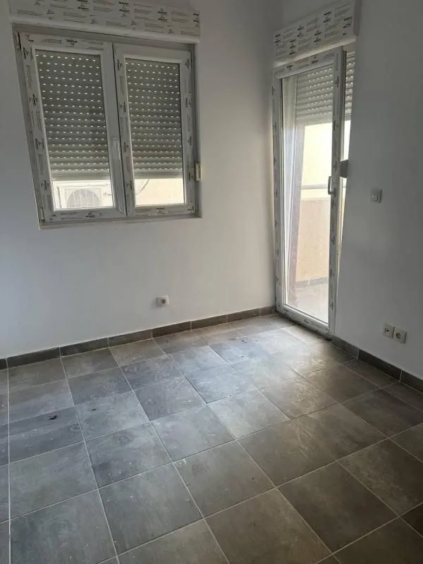 Prodaja, jednosoban stan, 52m², Podkošljun, Budva