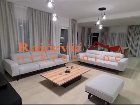 Prodaja, četvorosoban stan, 180m², Savski Venac, Beograd