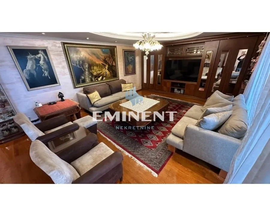 Rent, three bedroom apartment, 140m², Stari Grad, Beograd