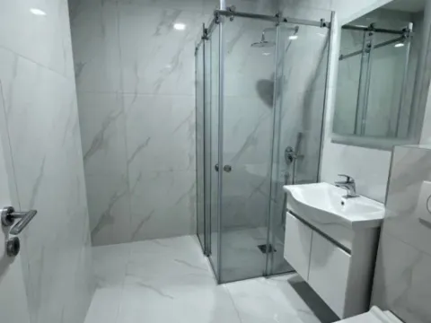 Izdavanje, dvosoban stan, 100m², Rafailovići, Budva - image 11