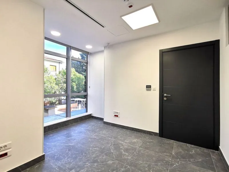 Rent, office space, 77m², Centar, Podgorica