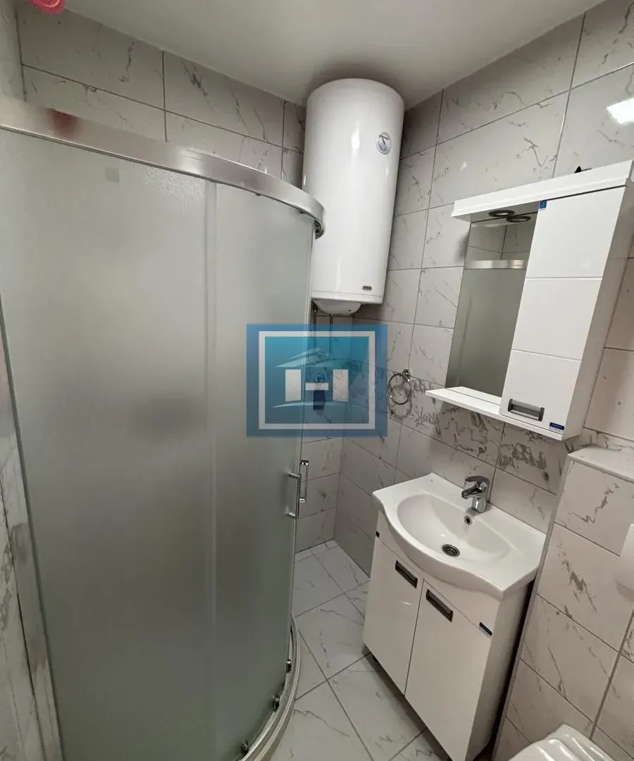 Prodaja, trosoban stan, 107m², Centar, Jagodina