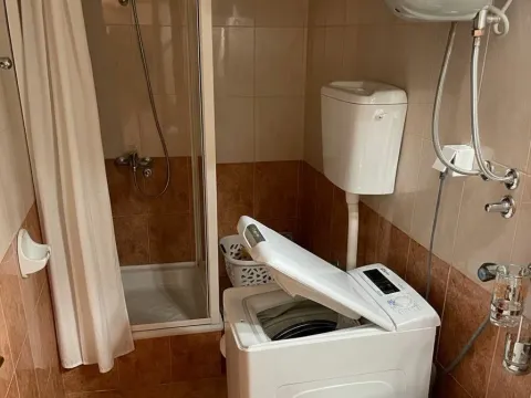 Sale, one bedroom apartment, 35m², Bečići, Budva - image 11