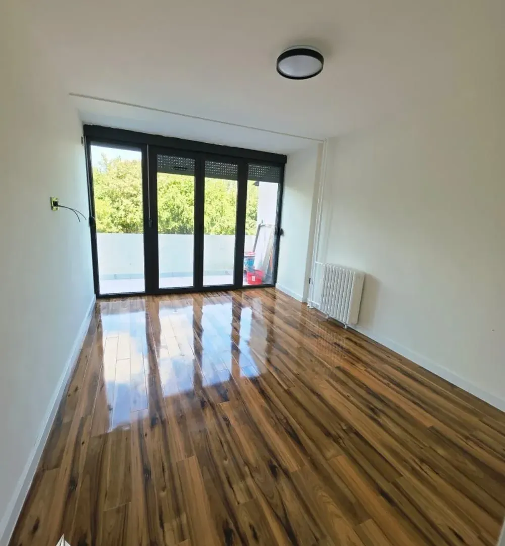 Prodaja, trosoban stan, 80m², Novi Beograd Blok 28, Novi Beograd Sve Podlokacije