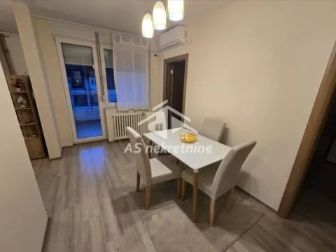 Rent, two bedroom apartment, 70m², Stari Grad, Beograd - image 4