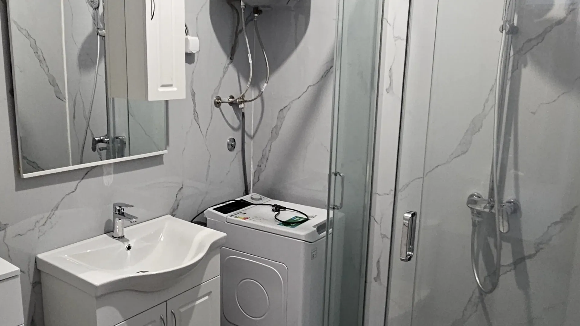 Rent, two bedroom apartment, 75m², Dobrota, Kotor