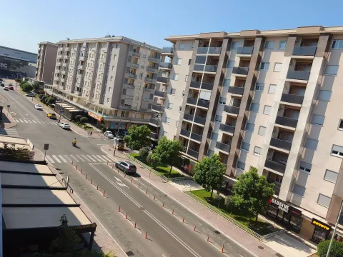Rent, studio apartment, 35m², City Kvart, Podgorica - image 15