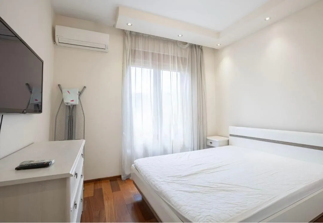 Izdavanje, dvosoban stan, 75m², Donja Gorica, Podgorica