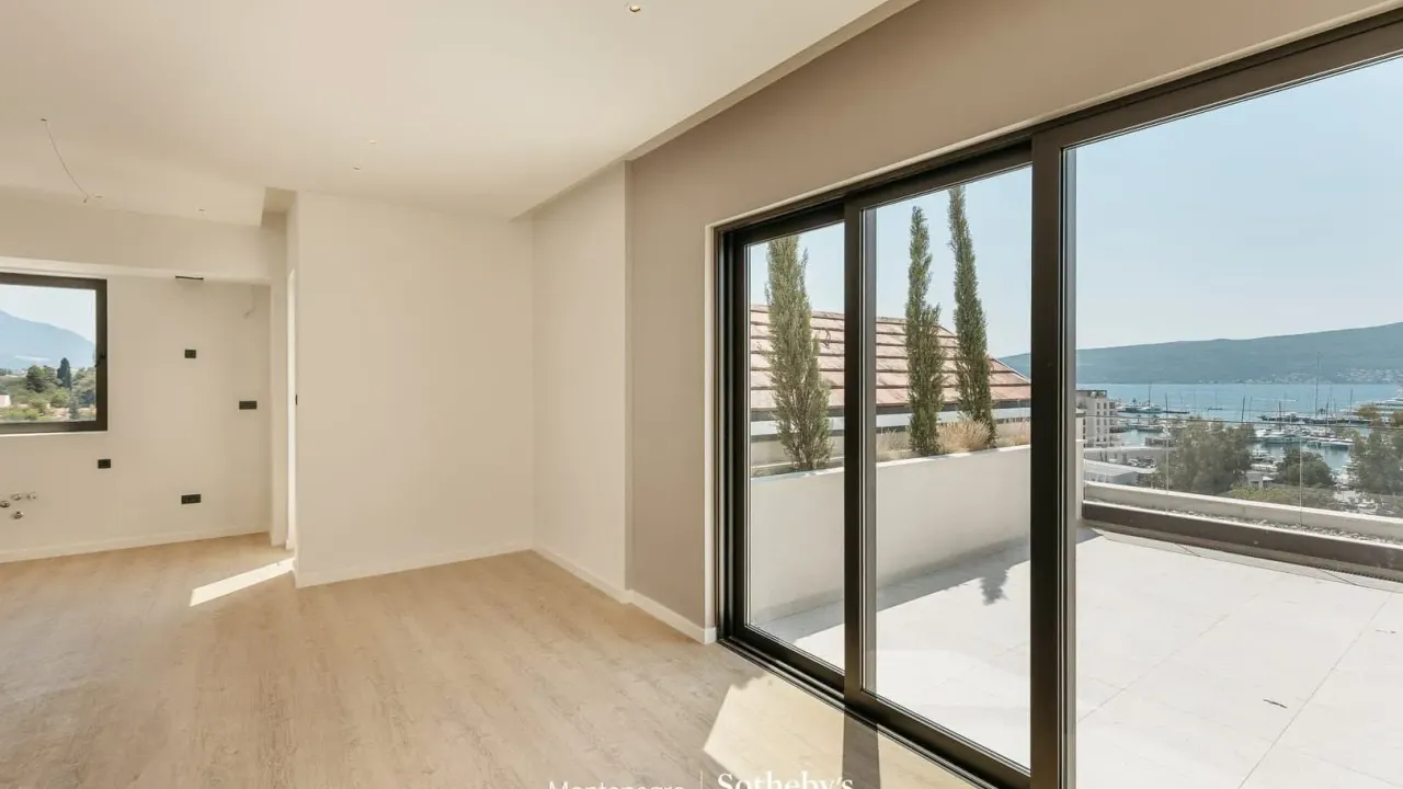 Sale, two bedroom apartment, 81m², Porto Montenegro, Tivat