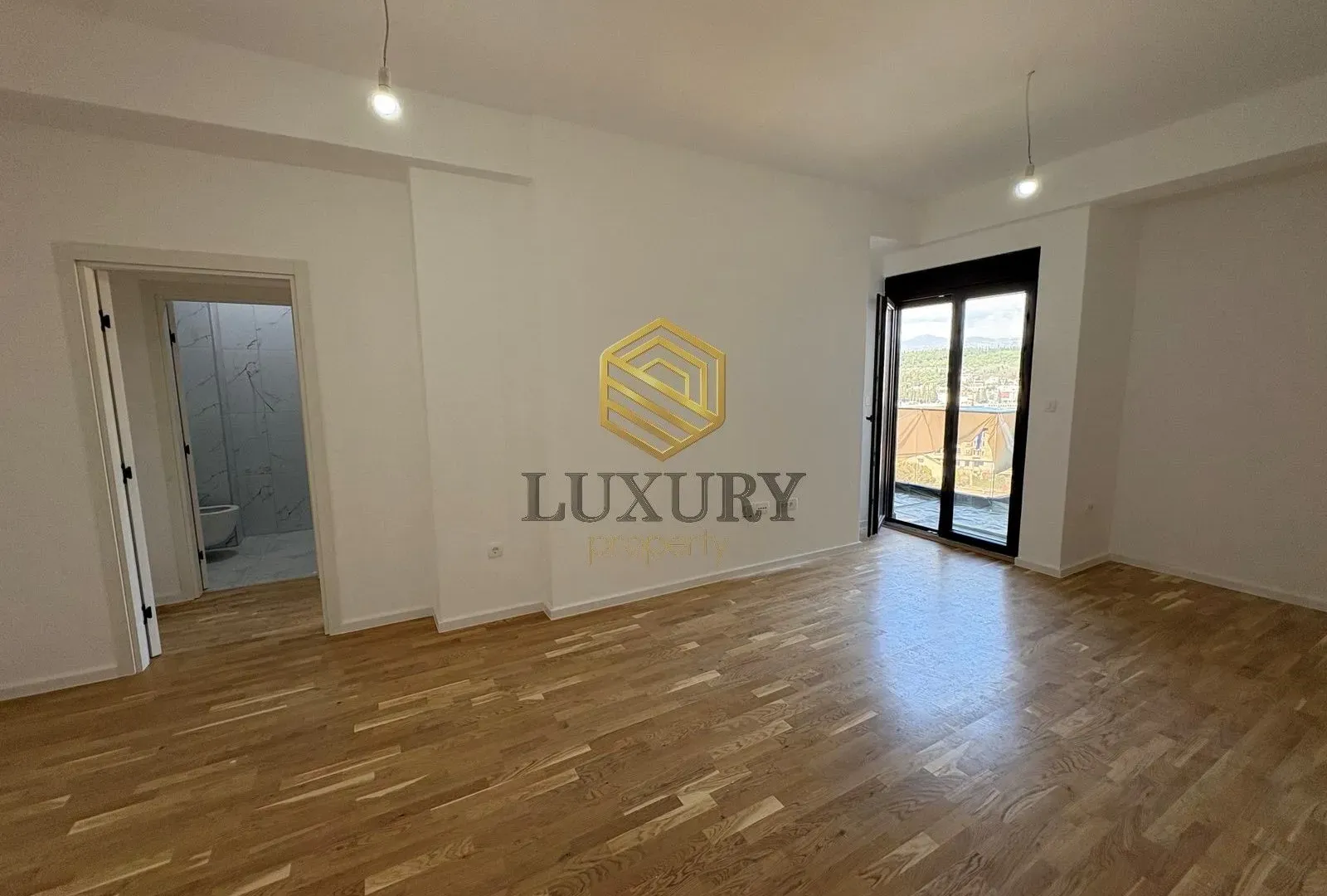 Rent, apartment, 275m², Stari Aerodrom, Podgorica