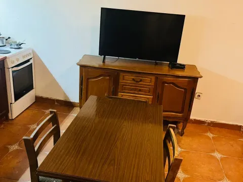 Izdavanje, kuća, 80m², Zagorič, Podgorica - image 11
