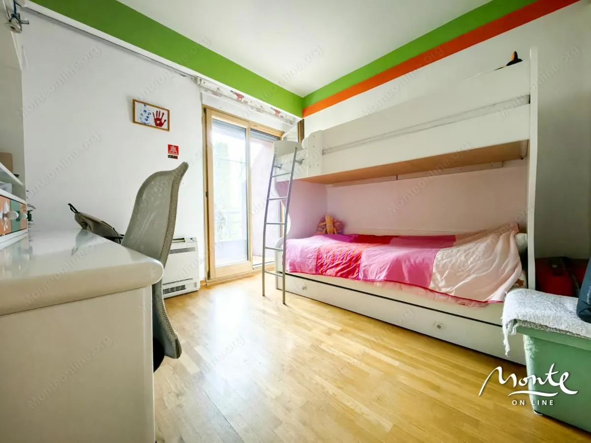 Prodaja, trosoban stan, 196m², Podgorica, Crna Gora