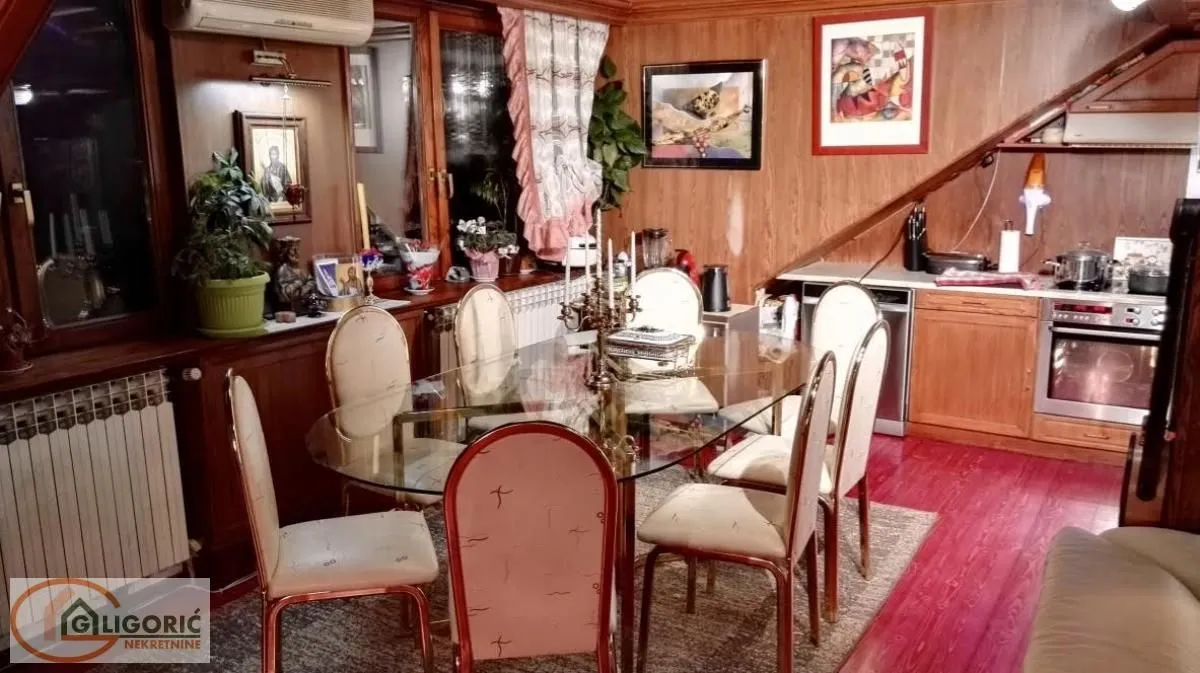 Sale, four bedroom apartment, 143m², Zemun Sve Podlokacije, Beograd