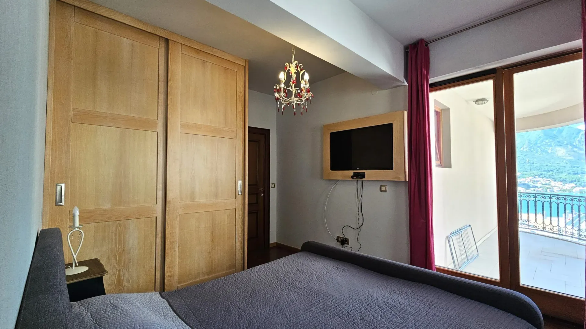Prodaja, dvosoban stan, 106m², Dobrota, Kotor
