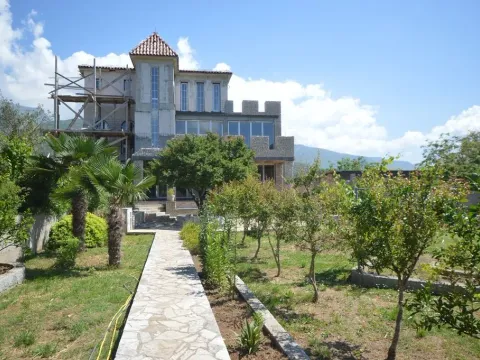 Prodaja, kuća, 540m², Herceg Novi, Crna Gora