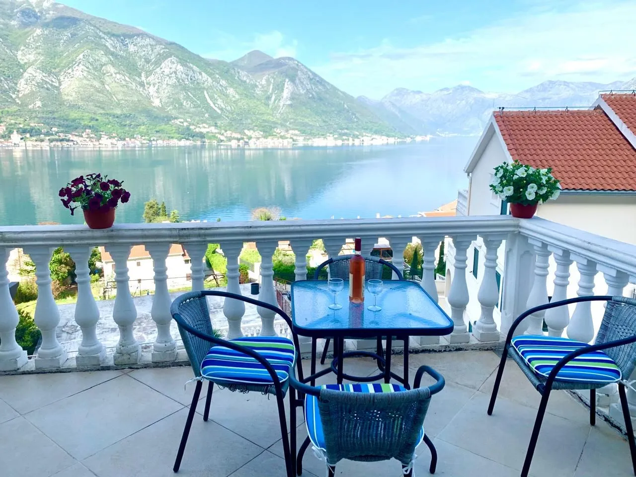 Prodaja, jednosoban stan, 41m², Dobrota, Kotor