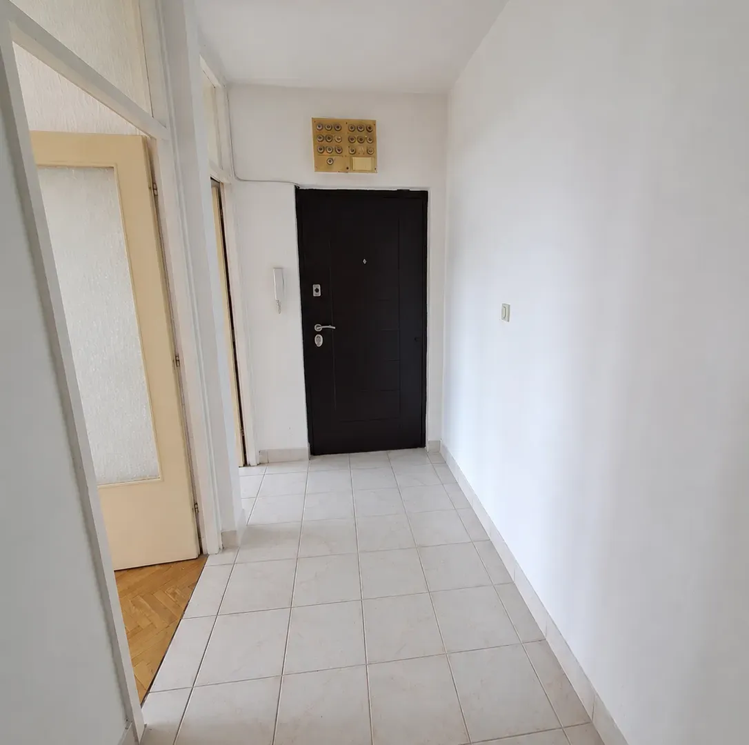 Prodaja, jednosoban stan, 47m², Gintaš, Podgorica