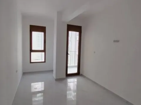 Sale, two bedroom apartment, 72m², Šušanj, Bar - image 9