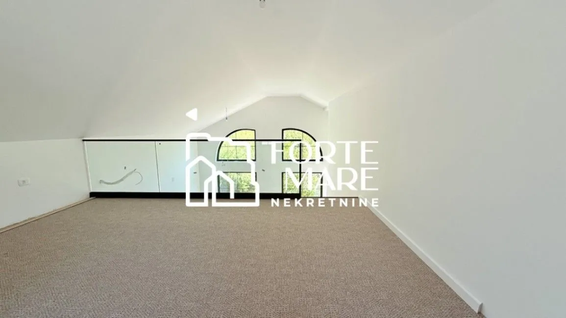 Prodaja, trosoban stan, 122m², Herceg Novi, Crna Gora