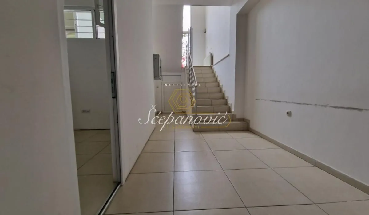 Sale, office space, 155m², Podbara, Novi Sad Sve Podlokacije