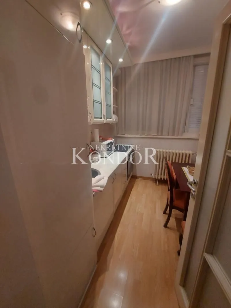 Sale, one bedroom apartment, 46m², Novi Beograd Blok 21, Novi Beograd Sve Podlokacije