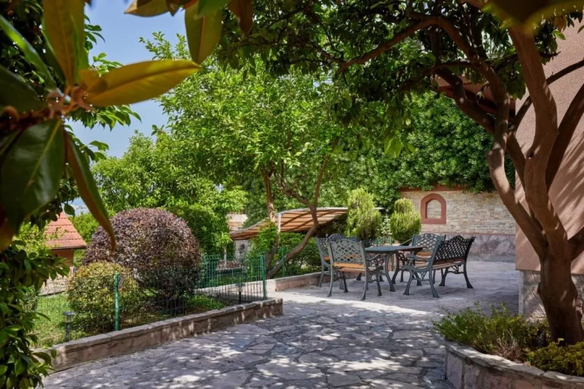 Rent, three bedroom apartment, 120m², Kotor, Crna Gora
