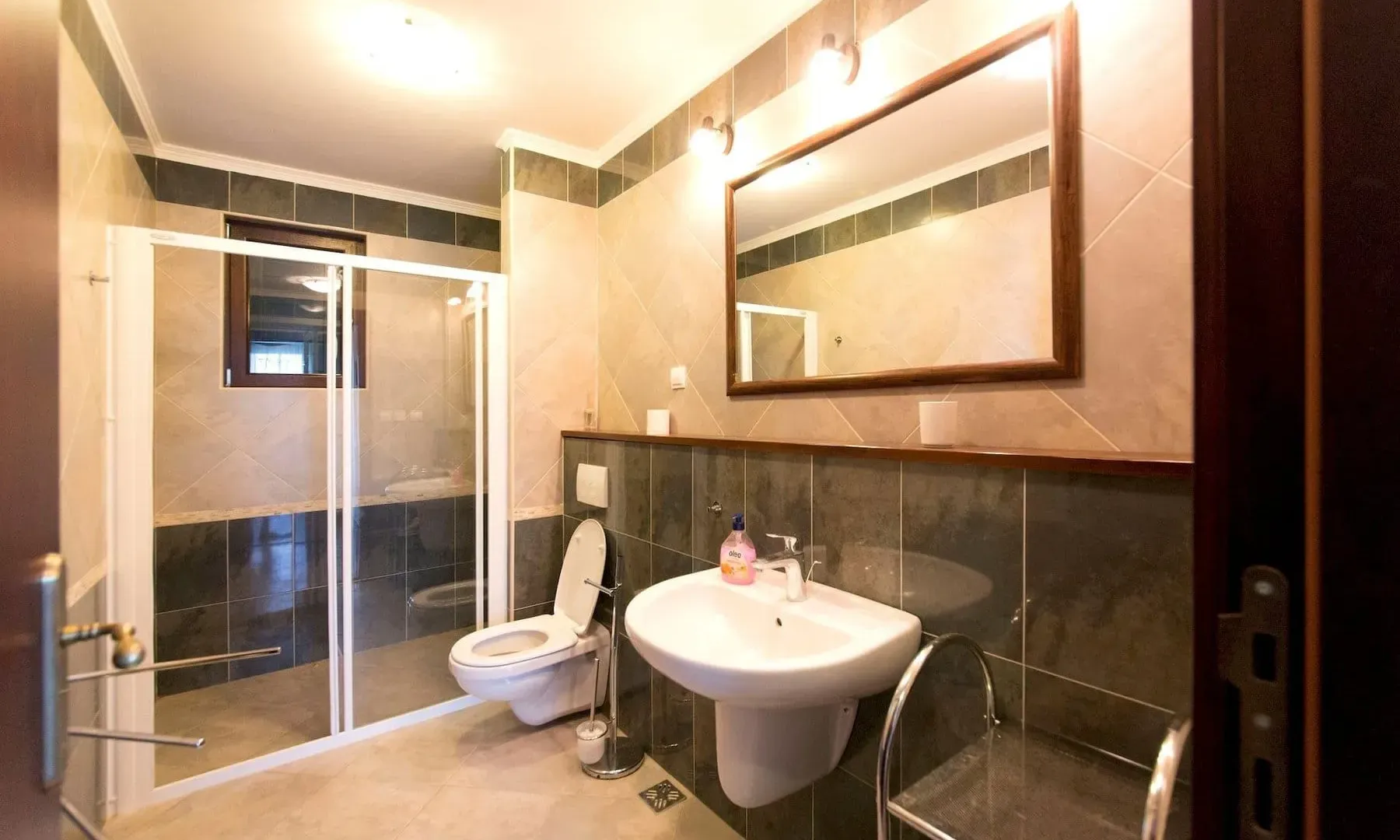 Sale, house, 235m², Kostanjica, Kotor