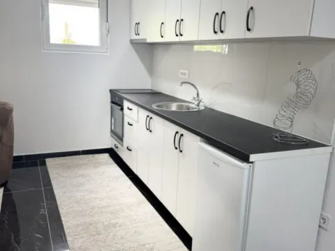 Izdavanje, jednosoban stan, 50m², Polje, Bar - image 6