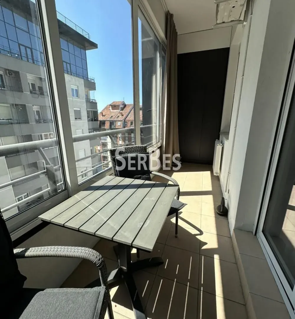 Izdavanje, dvosoban stan, 50m², Bulevar Oslobodjenja, Novi Sad Sve Podlokacije