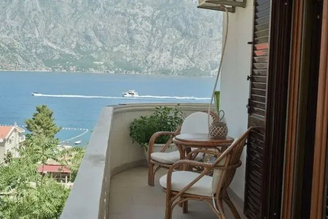Sale, two bedroom apartment, 72m², Prčanj, Kotor