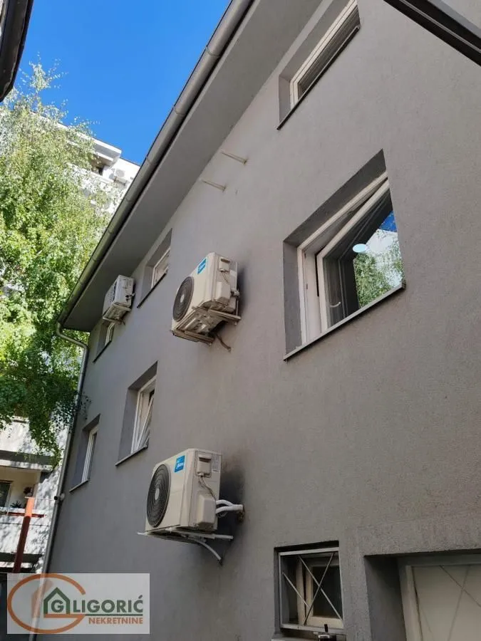 Prodaja, trosoban stan, 72m², Profesorska Kolonija, Palilula Sve Podlokacije