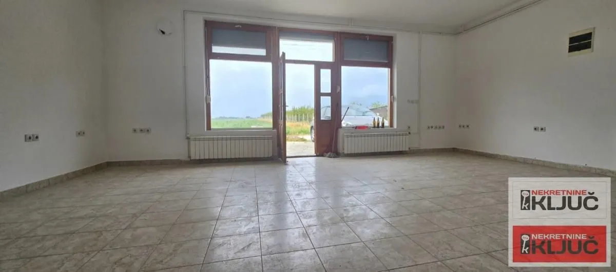 Izdavanje, poslovni prostor, 60m², Futog, Novi Sad Sve Podlokacije