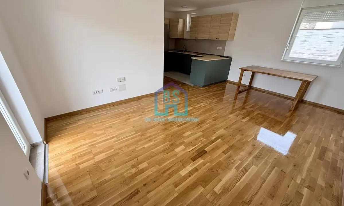Prodaja, trosoban stan, 74m², Veternik, Novi Sad Sve Podlokacije