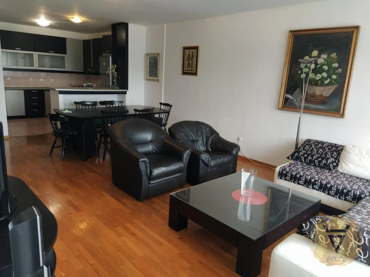 Rent, two bedroom apartment, 78m², Južni Bulevar, Vračar Sve Podlokacije