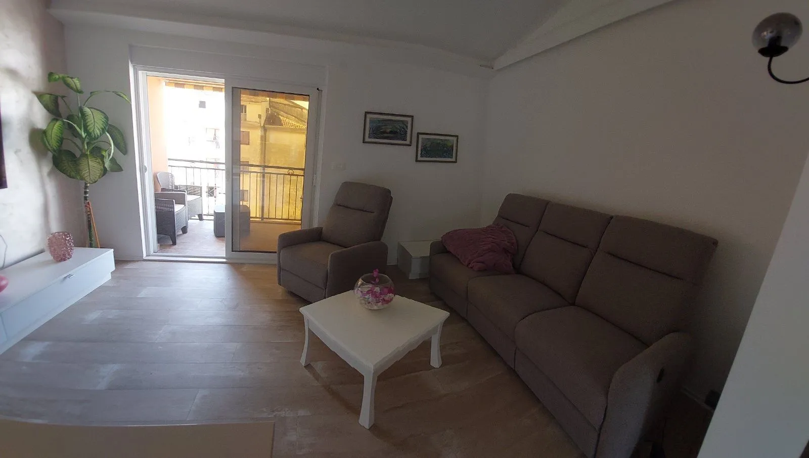 Rent, two bedroom apartment, 60m², Seljanovo, Tivat