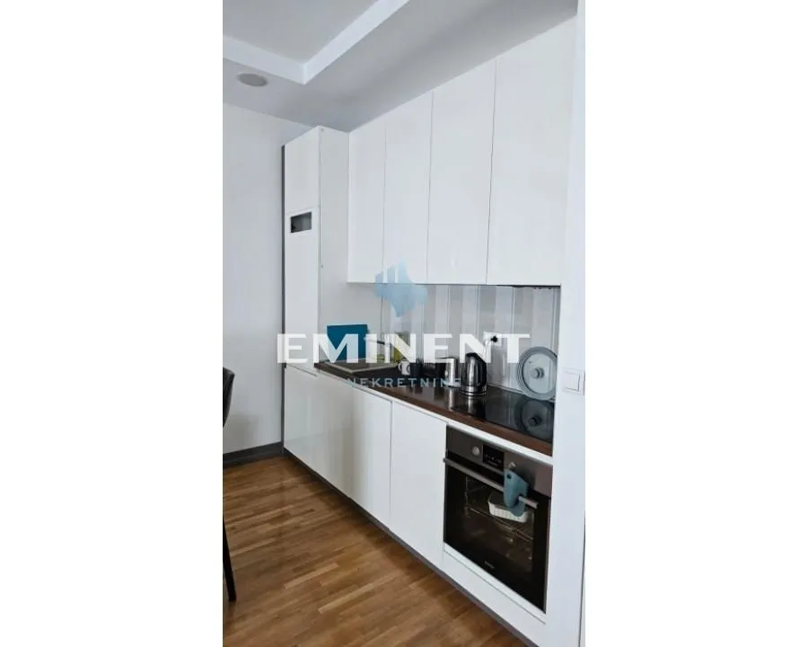 Izdavanje, dvosoban stan, 44m², Banovo Brdo, Beograd