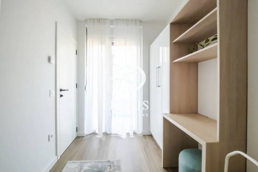 Prodaja, dvosoban stan, 60m², Crveni Krst, Beograd